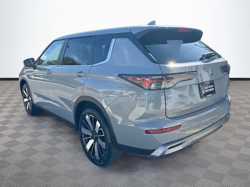 New 2026 Mitsubishi Outlander SE image 5