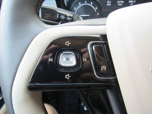 Used 2022 Lincoln Corsair FWD w/ Equipment Group 101A image 36