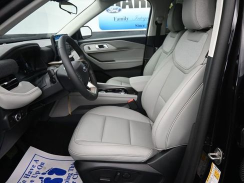 New 2025 Ford Explorer Active w/ Active Comfort Package image 14