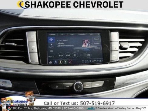 Used 2022 Buick Enclave Premium image 16