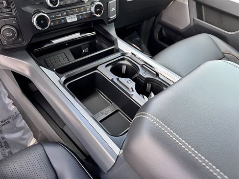 New 2025 Ford F250 Lariat w/ Lariat Ultimate Package image 44