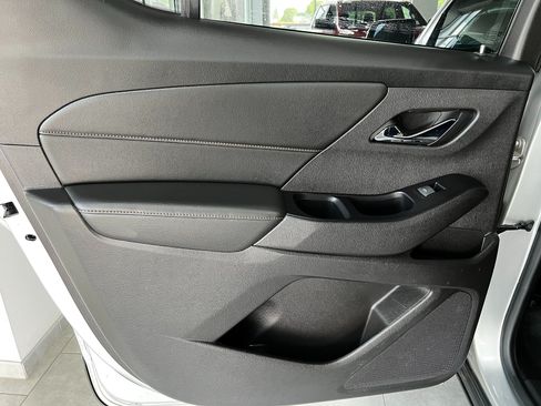 Used 2018 Chevrolet Traverse LT FWD image 20