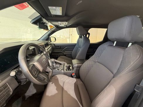 Used 2026 Toyota Tacoma SR5 AWD/4WD image 28