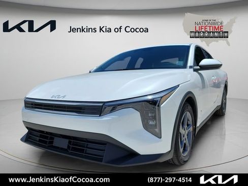 New 2026 Kia K4 FWD image 11
