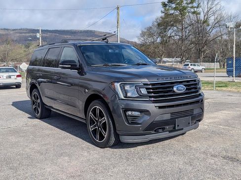 Used 2019 Ford Expedition Limited w/ Equipment Group 303A AWD/4WD image 6
