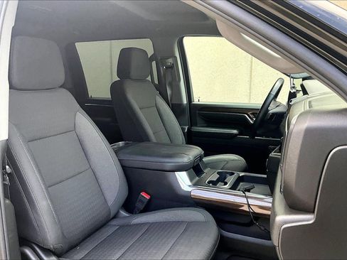 Used 2024 Chevrolet Silverado 2500 LT w/ Midnight Edition image 6