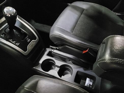 Used 2015 Jeep Compass Latitude image 26