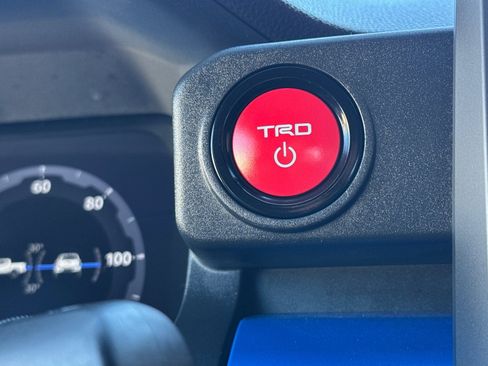 Used 2024 Toyota Tacoma TRD Off-Road image 25