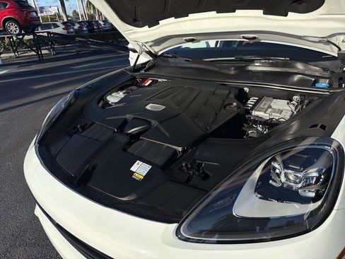 Used 2022 Porsche Cayenne image 31
