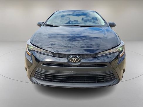 Used 2024 Toyota Corolla LE FWD image 3