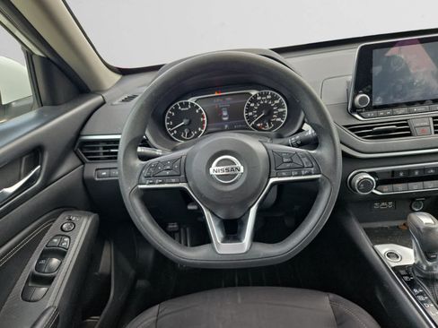 Used 2020 Nissan Altima 2.5 S FWD image 10