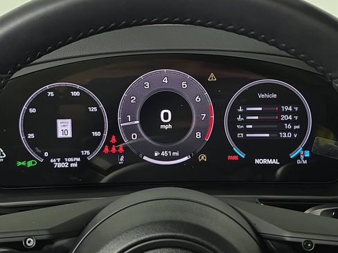 Used 2025 Porsche Cayenne AWD/4WD image 15