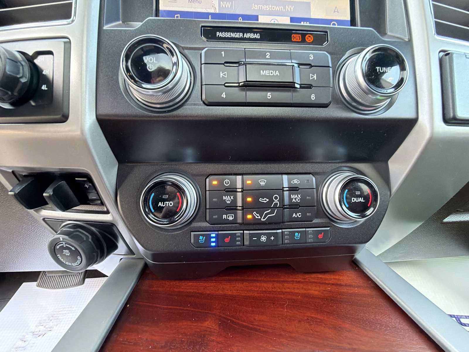 Used 2021 Ford F350 King Ranch w/ King Ranch Ultimate Package AWD/4WD image 17