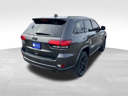 Used 2018 Jeep Grand Cherokee Altitude image 6