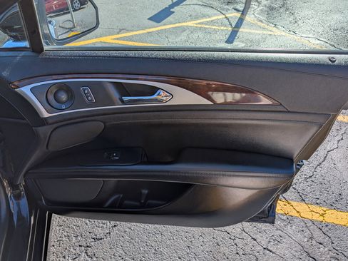 Used 2020 Lincoln MKZ Reserve w/ Elements Package image 28