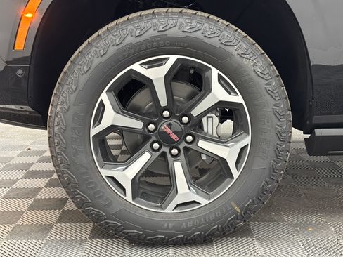 New 2026 GMC Yukon AT4 w/ AT4 Premium Plus Package AWD/4WD image 18