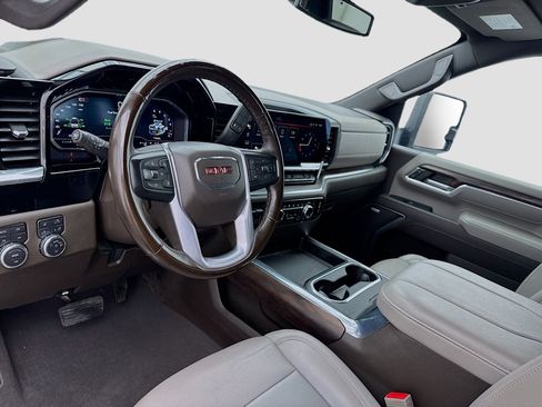 Used 2024 GMC Sierra 2500 SLT w/ SLT Premium Package image 7