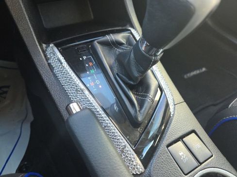 Used 2018 Toyota Corolla L image 24