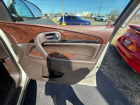 Used 2014 Buick Enclave Leather image 24