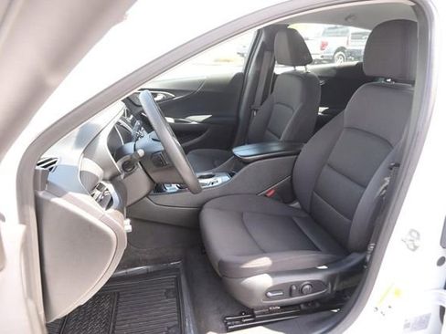 Used 2024 Chevrolet Malibu LT FWD image 8