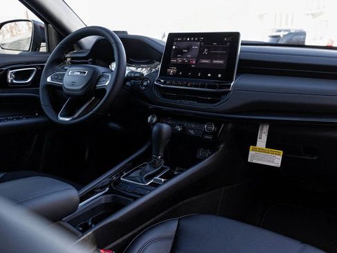 New 2026 Jeep Compass Latitude AWD/4WD image 31