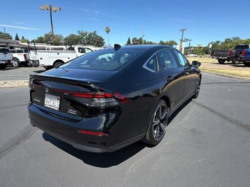 Used 2023 Honda Accord Sport image 4