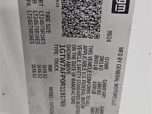 Used 2024 GMC Savana 2500 w/ Driver Convenience Package image 14