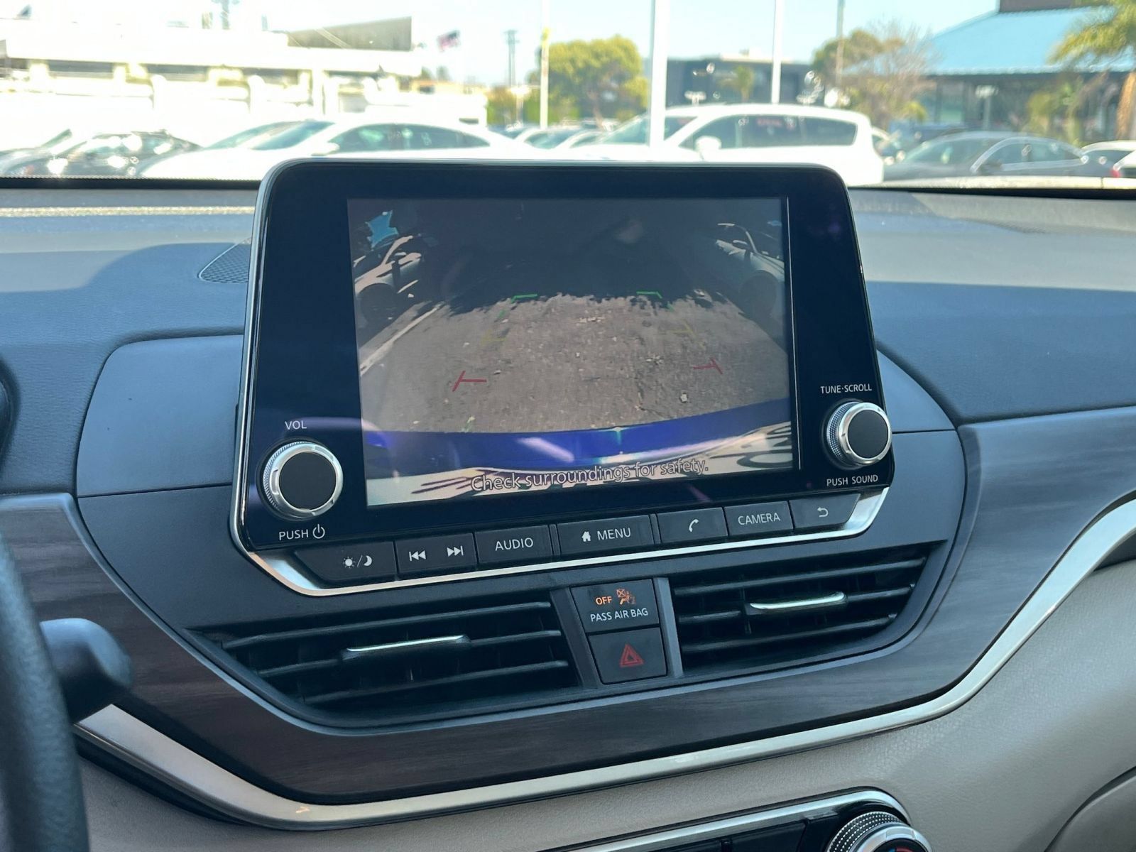 Used 2025 Nissan Altima 2.5 SV FWD image 19