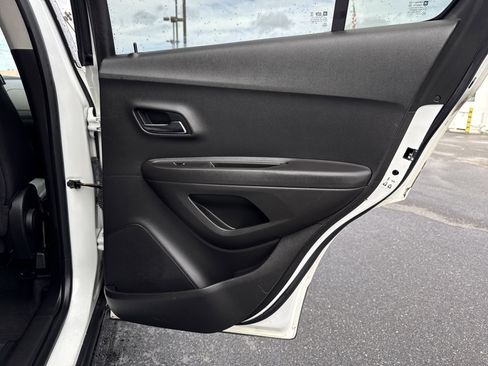 Used 2016 Chevrolet Trax LTZ w/ LPO, Cargo Package image 36