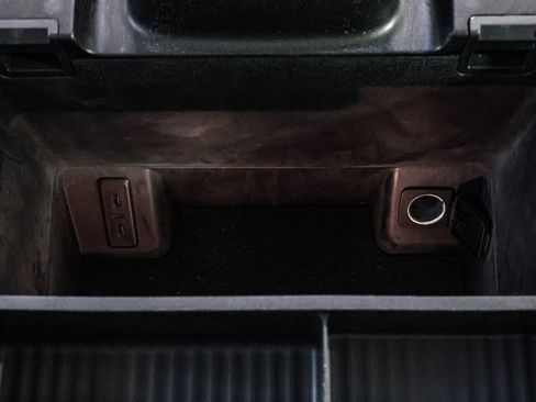 Certified 2025 Ford Expedition Active image 33