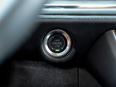 Used 2025 Chevrolet Suburban LS image 17