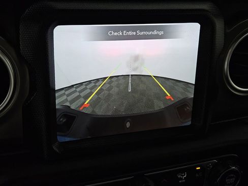 Used 2023 Jeep Gladiator Overland image 15