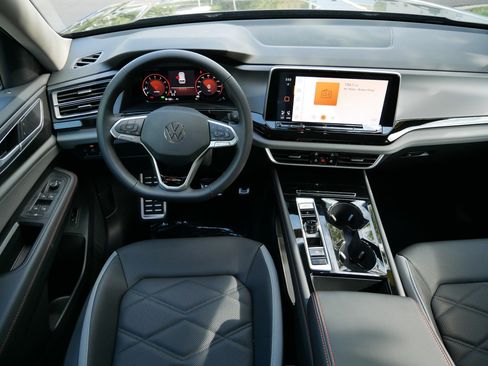 New 2026 Volkswagen Atlas Peak Edition AWD/4WD image 10