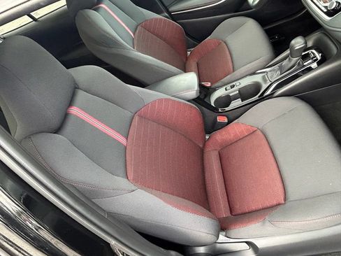 Used 2025 Toyota Corolla SE w/ SE Premium Package FWD image 40