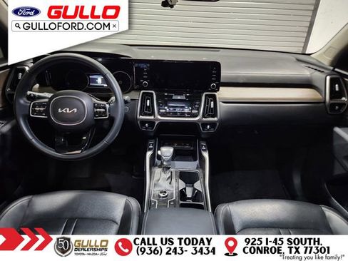 Used 2023 Kia Sorento S w/ Panoramic Sunroof Package image 11