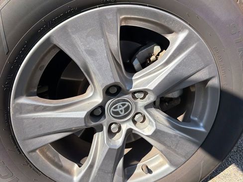 Used 2025 Toyota RAV4 XLE FWD image 4