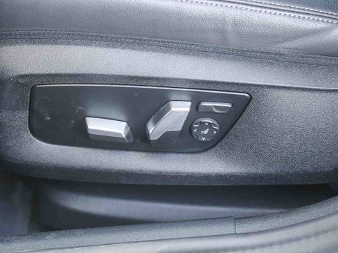 Certified 2023 BMW 530e image 18