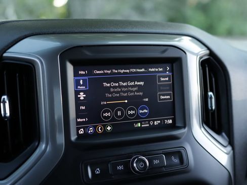 Used 2023 Chevrolet Silverado 1500 Custom Trail Boss w/ LPO, Dark Essentials Package AWD/4WD image 13