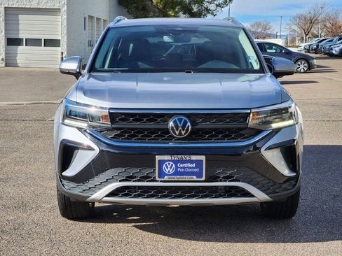 Certified 2024 Volkswagen Taos SE image 7