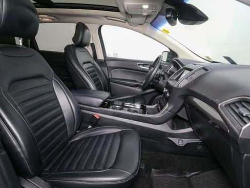 Used 2019 Ford Edge SEL w/ Equipment Group 201A AWD/4WD image 17