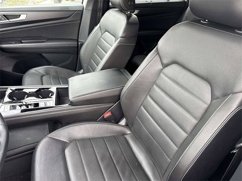 Used 2024 Volkswagen Atlas Cross Sport SEL R-Line image 20