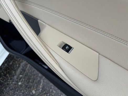 Used 2021 BMW 540i xDrive w/ M Sport Package image 15