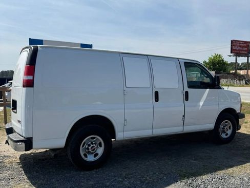 Used 2021 GMC Savana 2500 w/ Driver Convenience Package RWD image 10