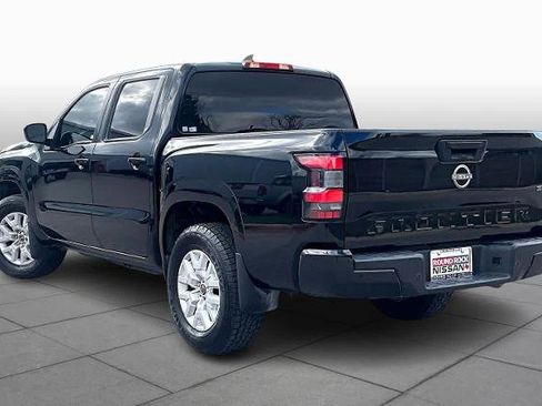 Certified 2022 Nissan Frontier SV w/ Technology Package image 11