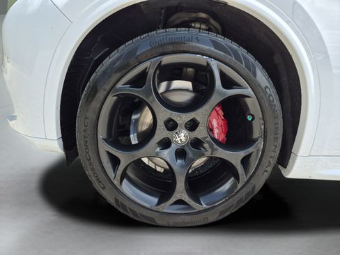 Used 2023 Alfa Romeo Stelvio Veloce AWD/4WD image 56
