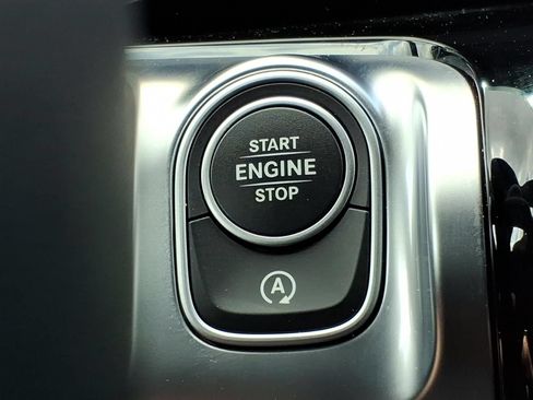 Certified 2025 Mercedes-Benz GLB 250 4MATIC image 21