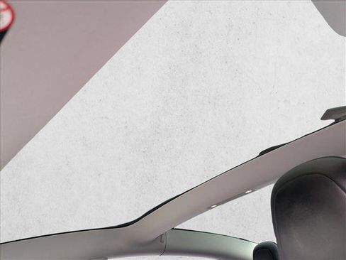 Used 2018 Tesla Model 3 Long Range image 19