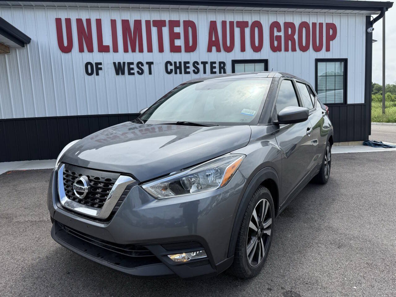 Used 2019 Nissan Kicks S FWD image 1