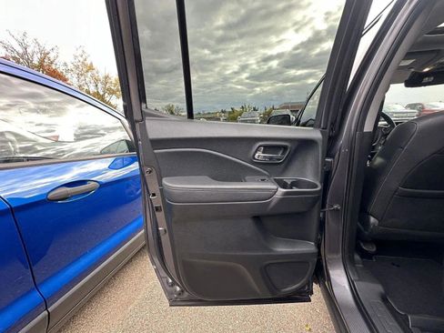 Used 2023 Honda Ridgeline RTL image 11