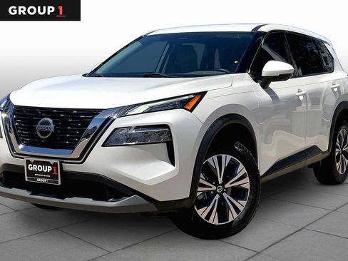 Used 2021 Nissan Rogue SV FWD image 1